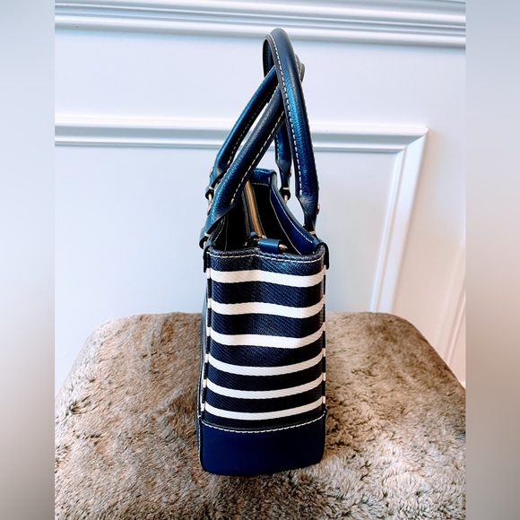 Kate Spade Wellesley Small Quinn Stripe Bag - Picture 2 of 9